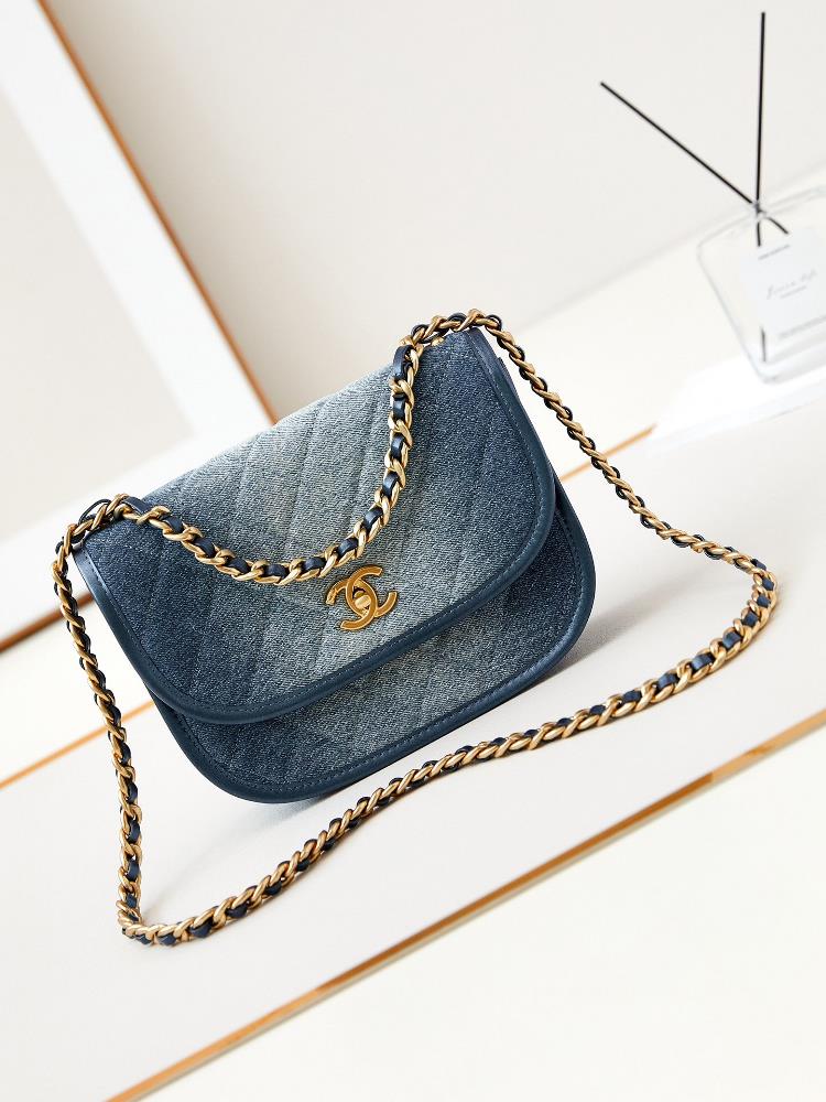24s saddle bag with denim fabric cover can be used for dualuse packaging It is super practical and very suitable for girls who like to pack a lot of