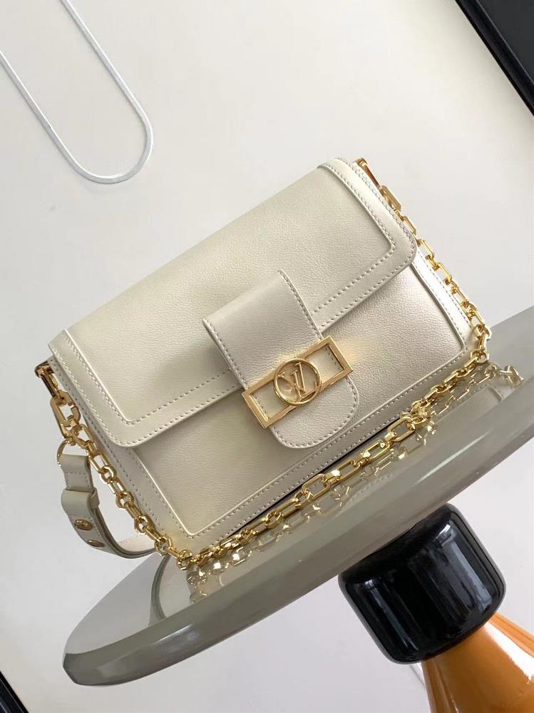 The M25209 M25050 Dauphine Soft Medium handbag was created by Creative Director Nicolas Ghesquire and debuted on the 2024 SpringSummer runway in a br