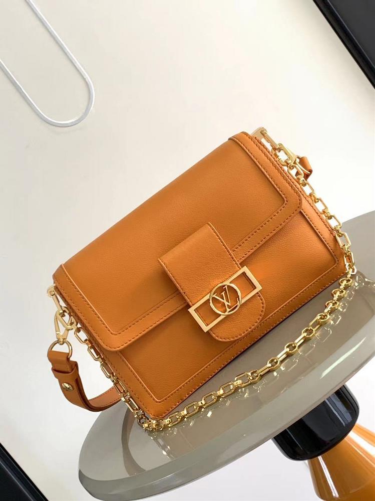 The M25209 M25050 Dauphine Soft Medium handbag was created by Creative Director Nicolas Ghesquire and debuted on the 2024 SpringSummer runway in a br