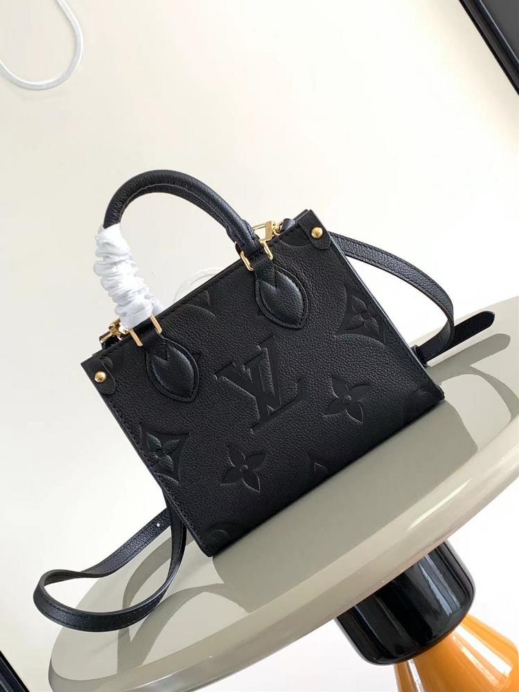 ONTHEGO BB handbag M46993 47054 blackThis OnTheGoBB handbag is embossed with Monogram Imprente leatherMonogram pattern showcases exquisite details wit