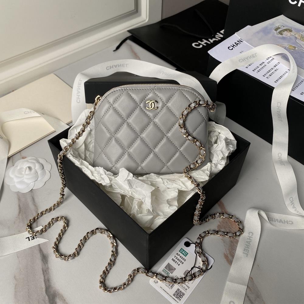 Sheepskin Chanel 24s Shell Bag Ap4000 Small and exquisite shell bag is like a sweet treasure in a fairy tale Girls are attracted to it It is decorat