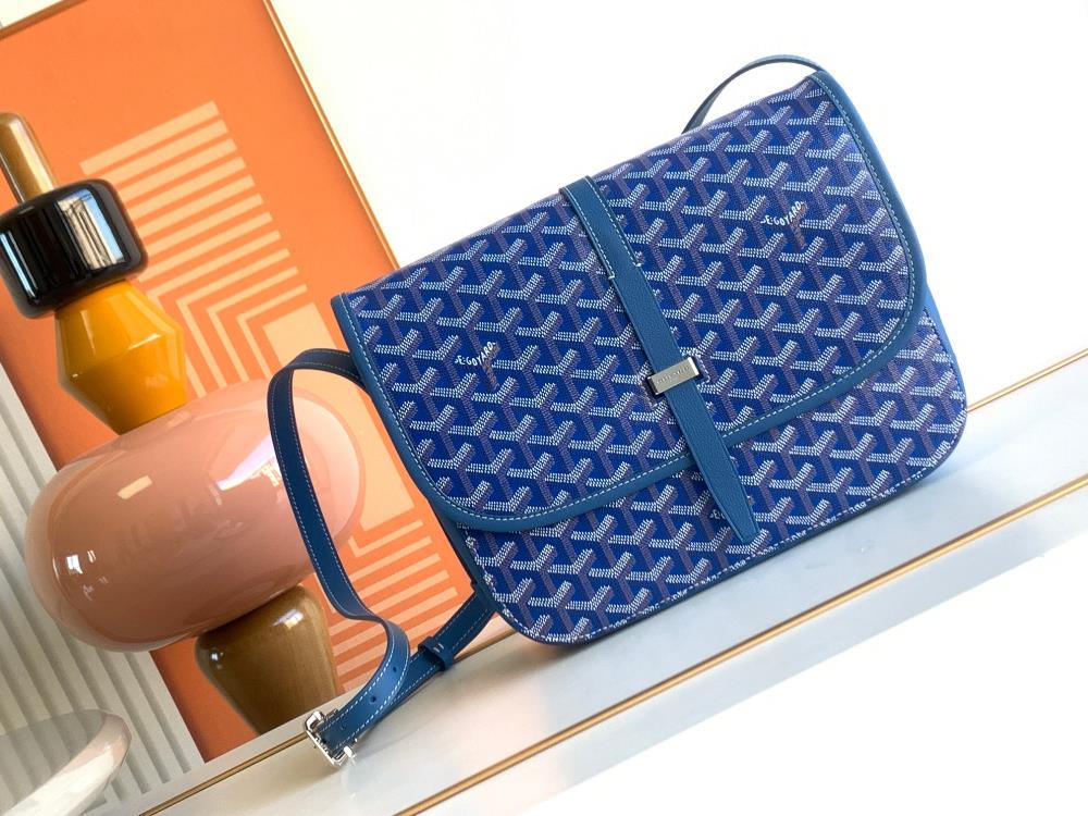 BELVEDERE Medium Bag reinterprets the small shoulder bag commonly used by wood packers to hold food The ancestors of the GOYARD family made a living