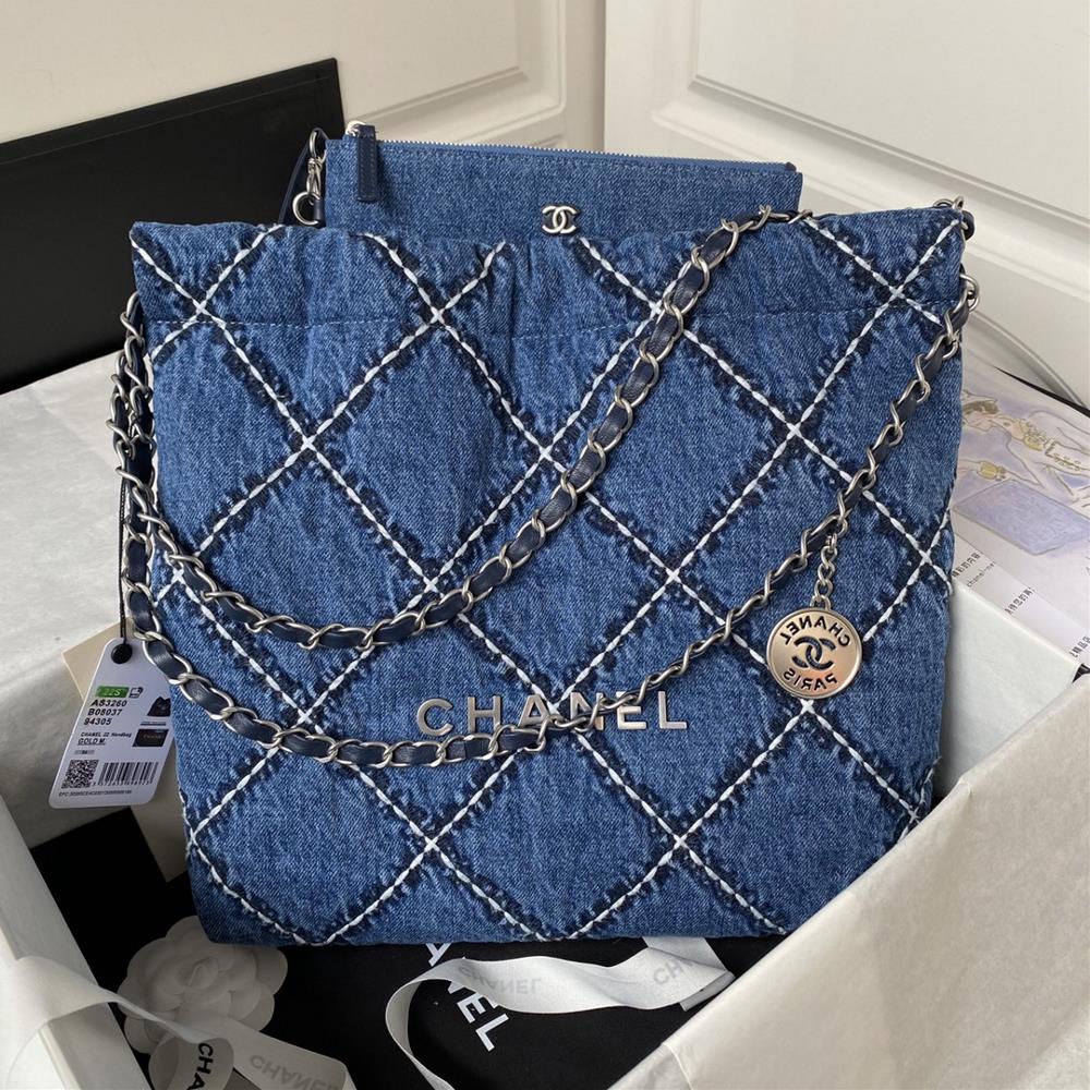 Hot 22 bag shopping bag in spring and summer AS3260 is the hottest and most worth buying denim series of this season Its name is 22 bag and anythin