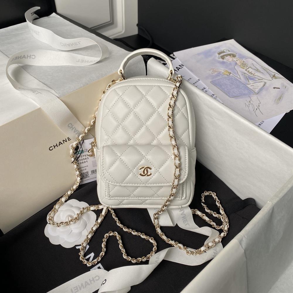 Chanel24cAP3573 mini sheepskin small backpack with multiple carrying methods can be carried by hand crossbody or backpack The leather is still very
