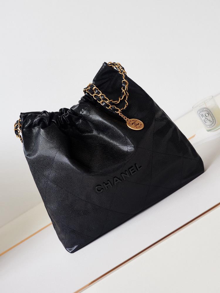 The hottest and most worth buying collection of 22 bag shopping bags in spring and summer this season Its name is 22 bag and anything named after a