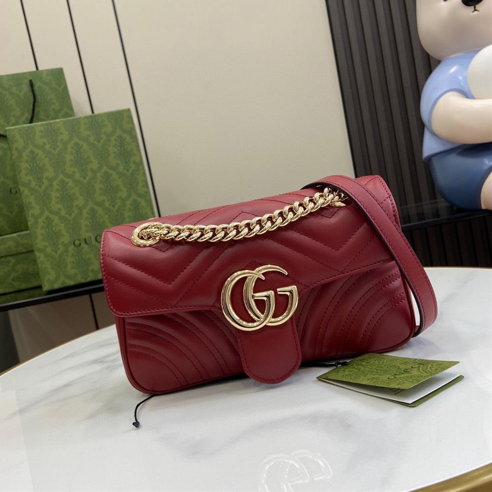 The new GG Marmont series quilted mini handbag This GG Marmont series mini handbag features a highly recognizable design and neutral burgundy stitche