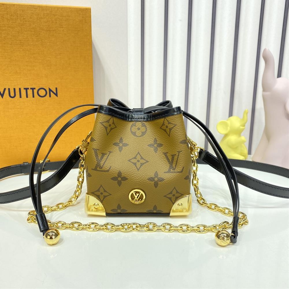 M82885 Online Only handbagA modern and exquisite Noepas presented using Monogram Reverse canvas materials The compact design of the traditional Korea