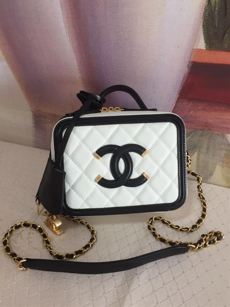 Chanel 93341 Makeup Bags Unique Design Concept Three Dimensional Logo Original Factory Caviar Cowhide Wearing with Thick Steel Pure Light Gold Yarn