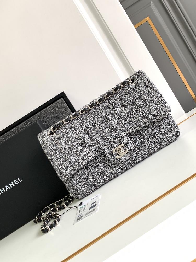 1112 gray white medium 255cm gray new product launched 24PCHANEL 24 new woolen flap bag woolen cloth paired with macaron color scheme blue full leat