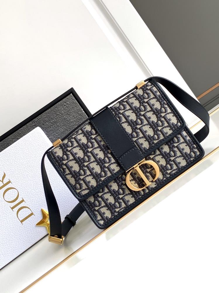 Premium original factoryThe brand new Montaigne bag 30 MontaigneInspired by Dior since its establishment in 1947The classic existence at 30 Montaign