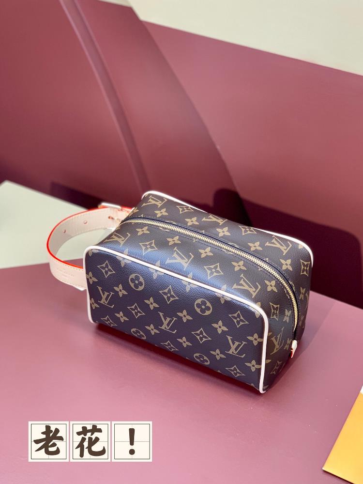 The M83112 Presbyopia Makeup Bag Locker Dopp Kit combines modern fashion style with the iconic elegance of Louis Vuitton Made from the brands classi