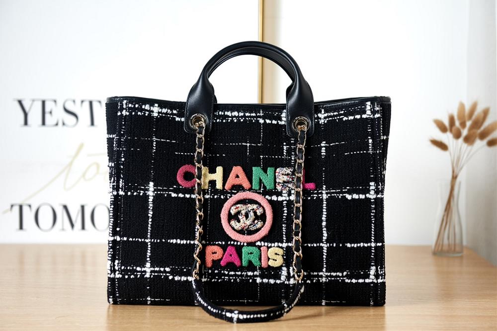 Large 22k latest color letters woolen plaid beach bag with threedimensional lettersThe gorgeous and not flashy colors are too beautifulSize with han