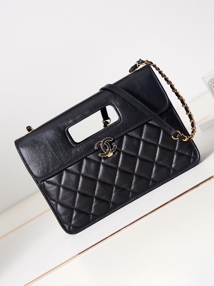 23S style replica leather messenger bagThe capacity is good it can hold a mobile phone and the chain length is moderate It feels that carrying it i