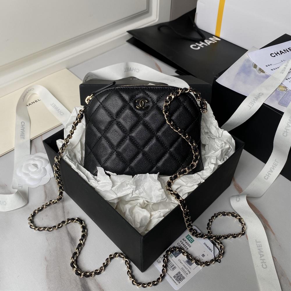 Chanel 24s Shell Bag Ap4000 Small and exquisite shell bag is like a sweet treasure in a fairy tale which makes girls enchanted It is decorated with