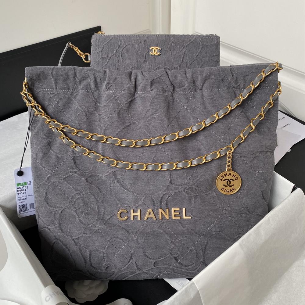 2023S SpringSummer Hot 22 Bag Shopping Bag AS3261 is the hottest and most worth buying velvet series of this season Its name is 22 bag and anything