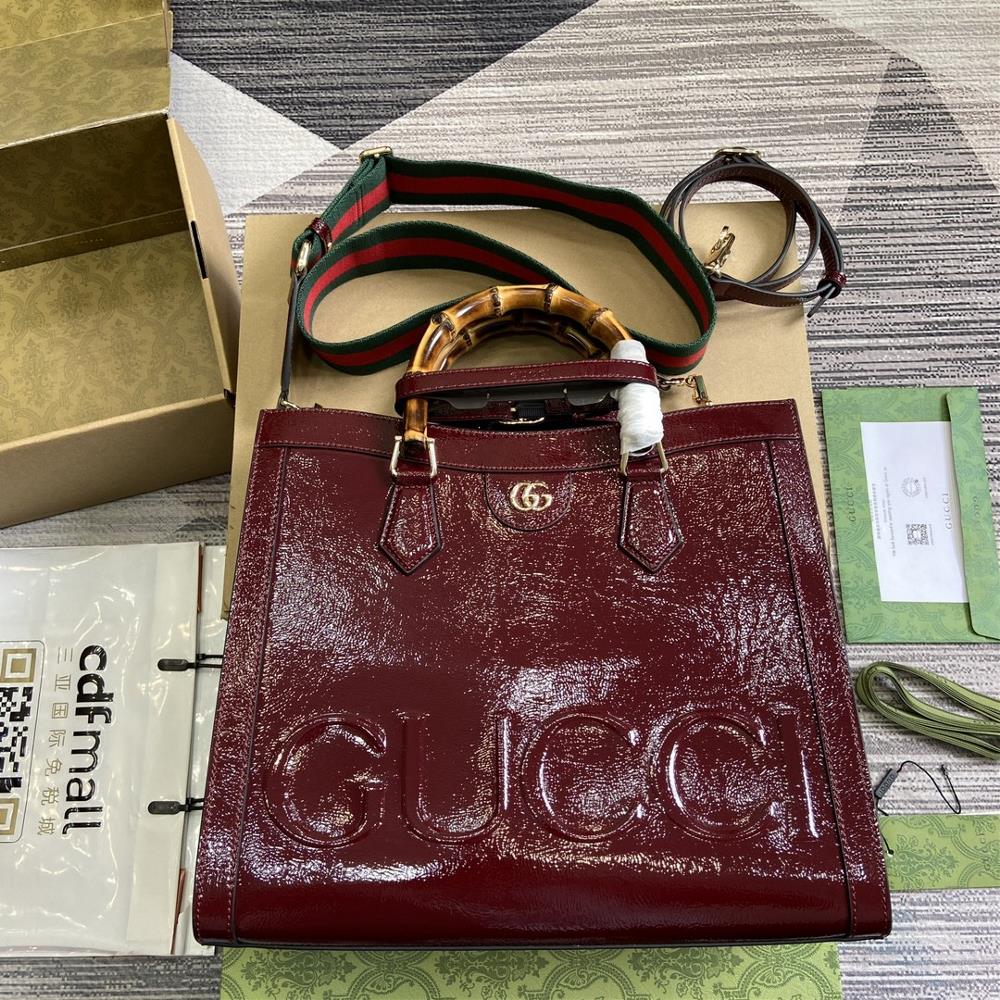 Comes with a complete set of packaging new products original factory leather bamboo joint large handbagThe Gucci Aria fashion aria series uses mod