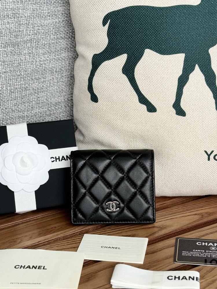 2024 new product chanelFolded Short Wallet Arrived in Sheepskin Made with Small Sheepskin Inner Pocket with Zero MoneyThis type of wallet is super pr