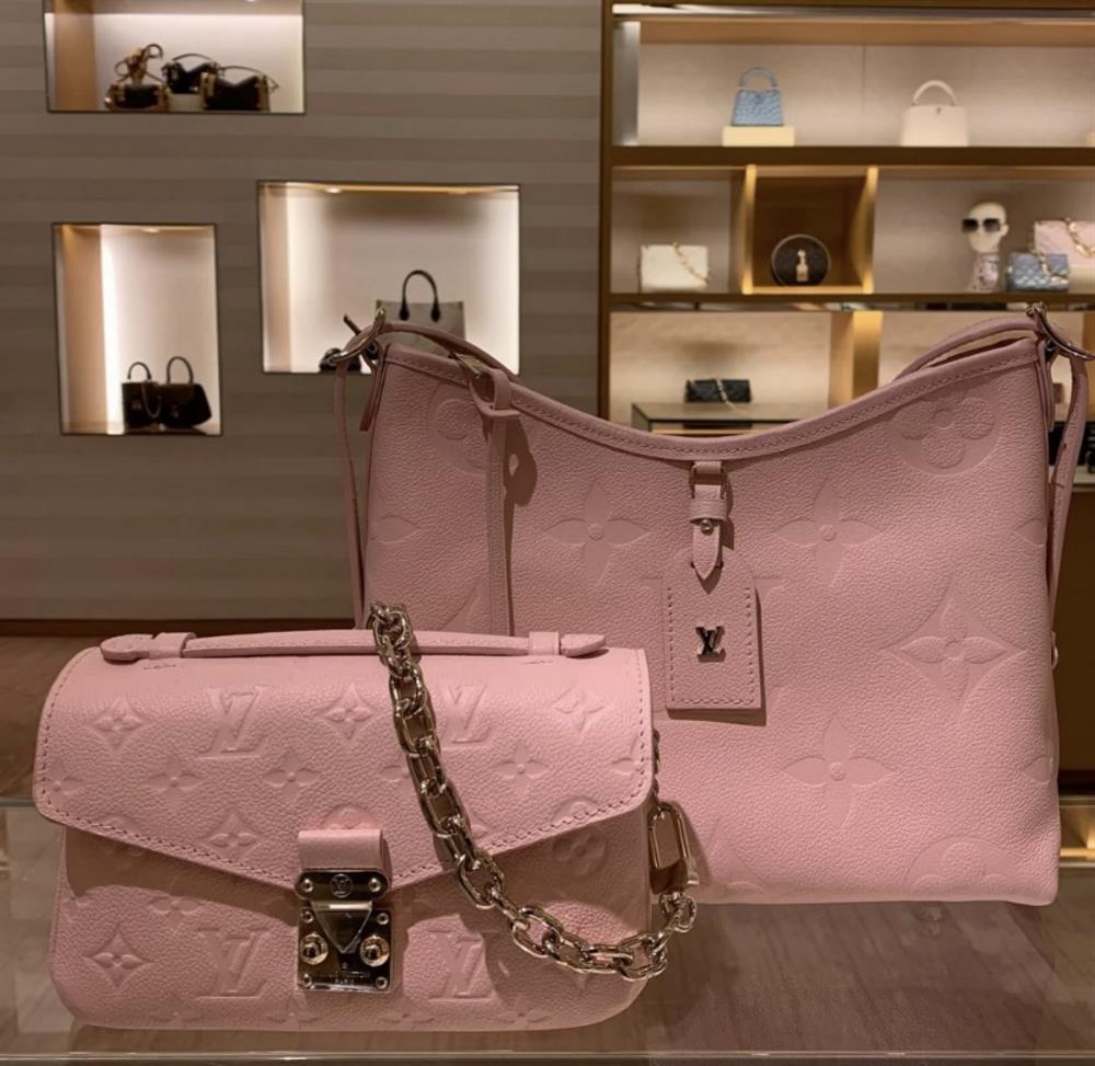 Surrounded by pink  professional luxury fashion brand agency businessIf you have wholesale or retail intentions please contact online customer serv