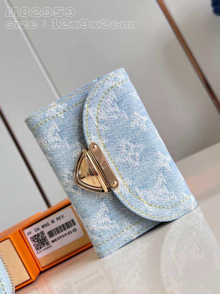 Top of the line original exclusive shot of M82959 White Flower This Victorine wallet is made of Monogram denim canvas and features a soft and elegant