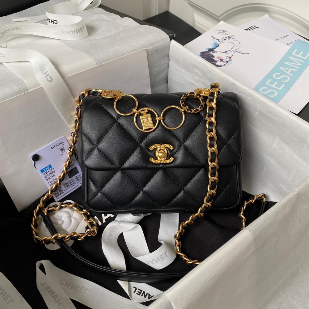 Chanel23B Gold Coin Cap Bag AutumnWinter AS4274Four leaf clover rice scented water bottle CF coin skin with chain ring is beautiful and retroThe soft