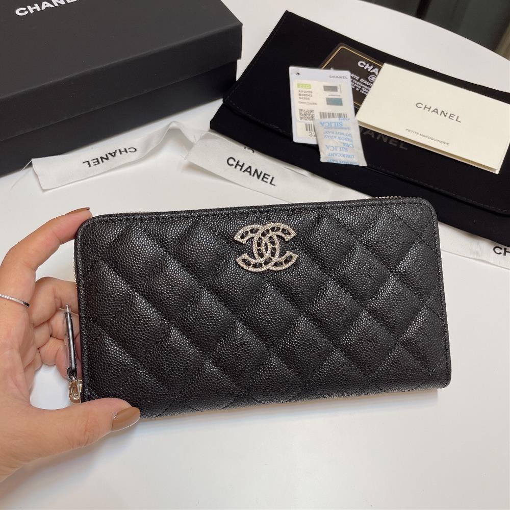 Upgraded in stock Ohanel 22 SpringSummer series water diamond buckle with fine ball pattern cowhide long zipper wallet beautiful and crying The new