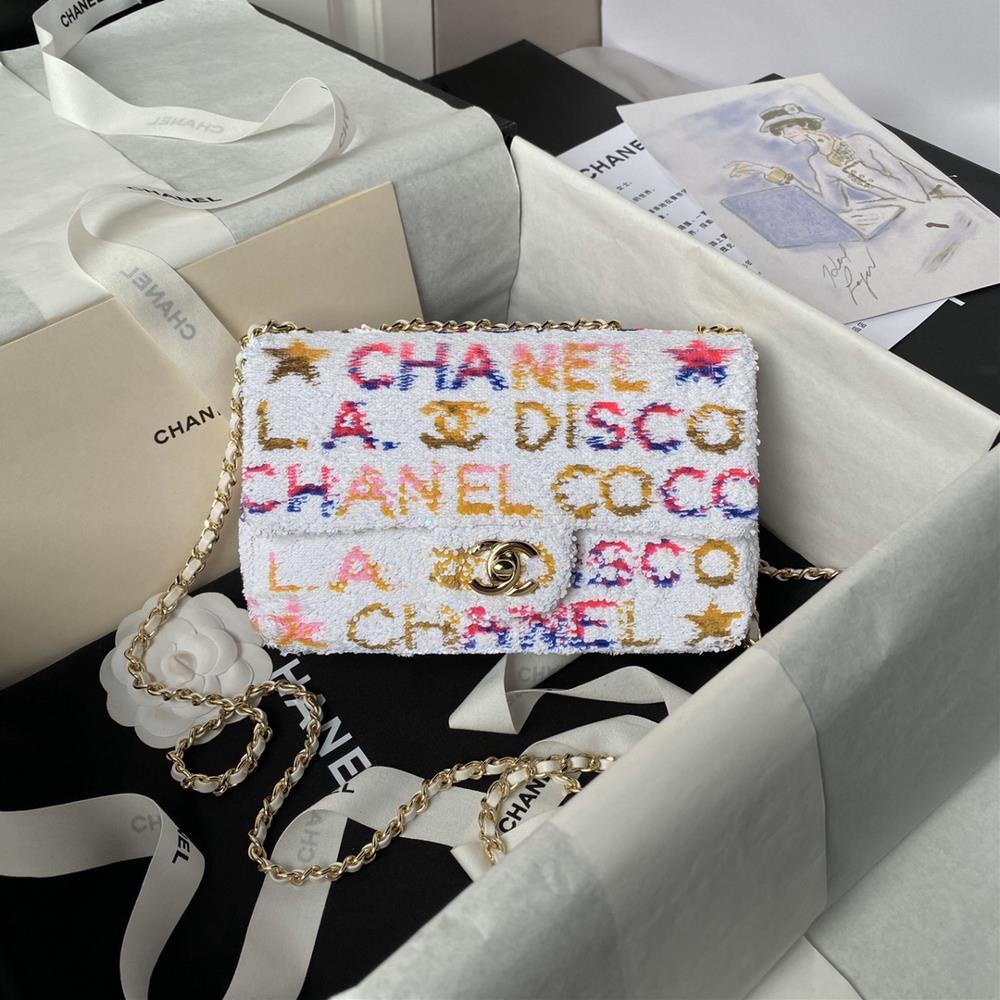 Chanel 24S Show AS4561 Sequin Stripe CFColorful letters and sequins embroidered on each other shining brightly not only in bags but also in works of