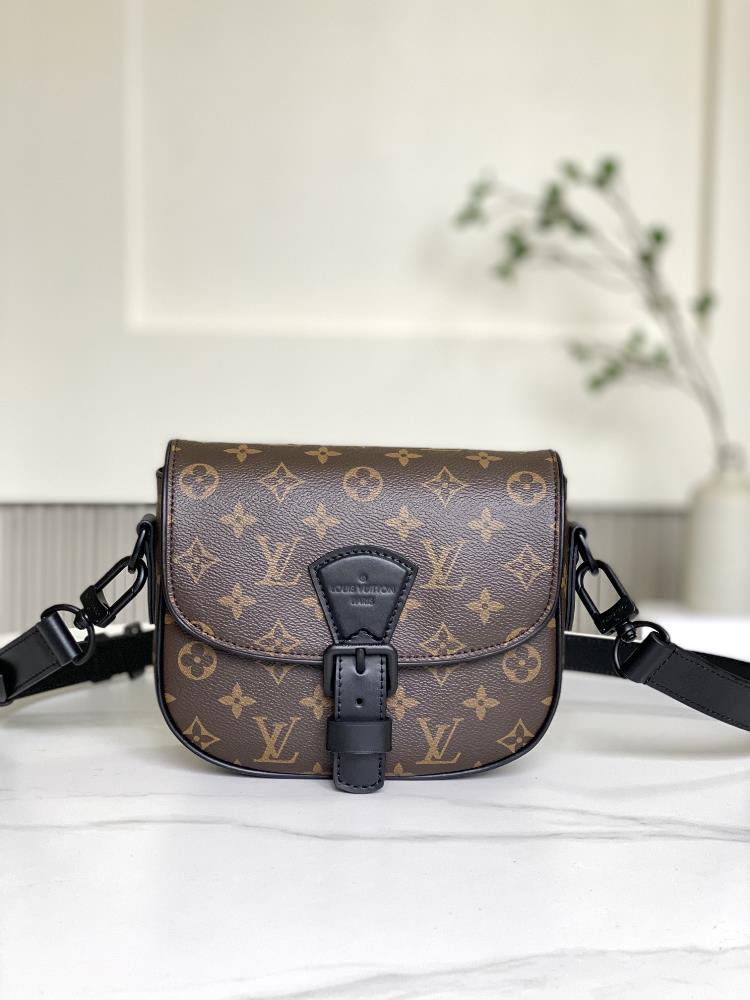M47060 presbyopiaThis Montsouris small mailman bag is made with Monogram Macassar coated canvas to create ample space making it a great choice for da