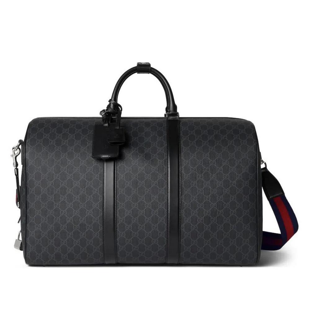 GG travel bagStyle number792075 FADJA 1042The classic GG Supreme canvas is known for its soft texture and stretchability making it one of the classic