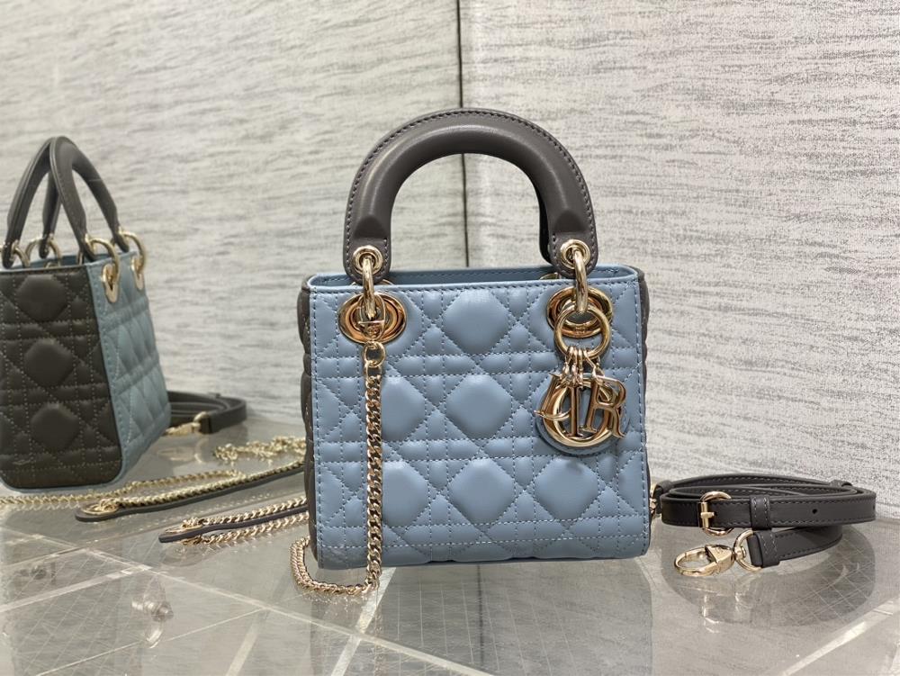 Original leather color matching spotClassic Lady Daifei bag featuring iconic letter pendant classic diamond pattern and excellent sheepskin texture