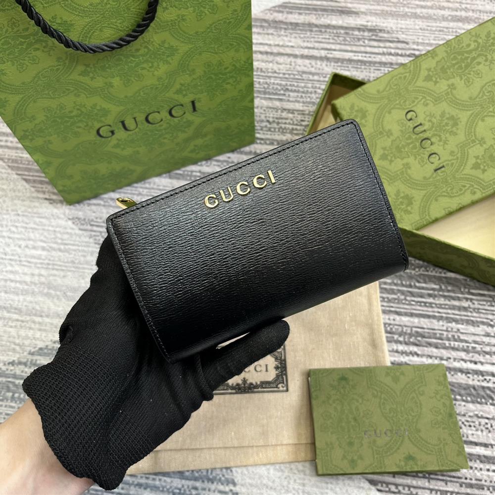 The complete set of packaging classic works and designs will be refreshed through Guccis perspective every season showcasing excellent quality wit