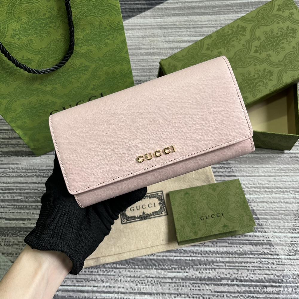 Comes with a full set of decorative handwritten Gucci logo long clip wallet Exploring selfexpression through unrestricted possibilities has become