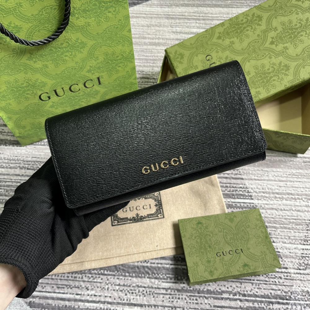 Comes with a full set of decorative handwritten Gucci logo long clip wallet Exploring selfexpression through unrestricted possibilities has become