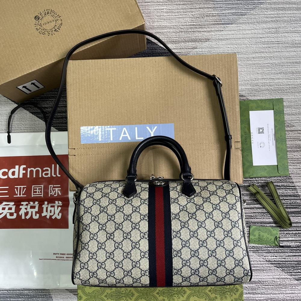 Comes with a complete set of packaging Ophidia series GG medium size handbags As a classic of the brand GG Supreme canvas has become a iconic fabr