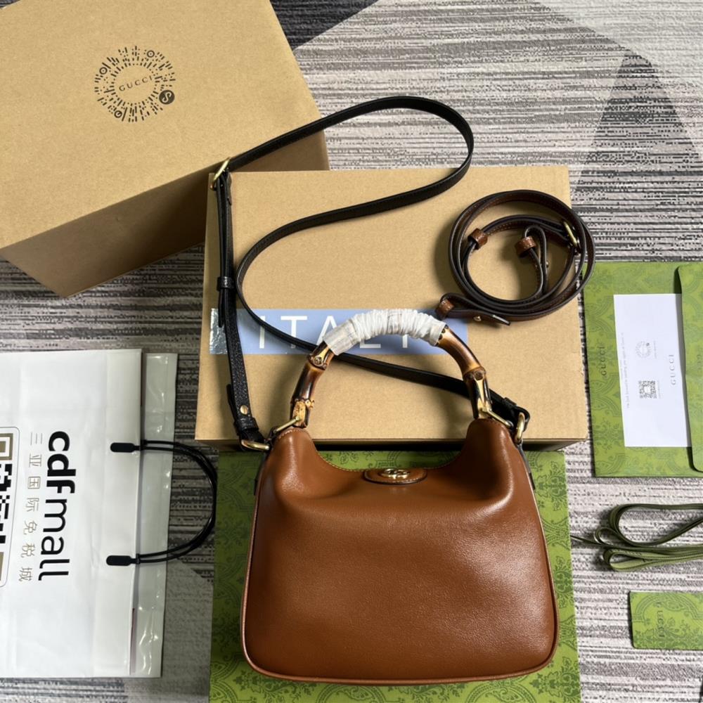 This Gucci Diana bamboo joint handbag comes with a complete set of packaging featuring two distinctive brand elements a bamboo joint handle and du