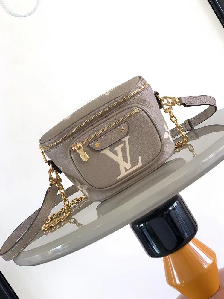 M82208 m82347This Mini Bumbag handbag is from the LV Gradient collection and features a gradient summer color with Monogram embossing on Monogram Impr