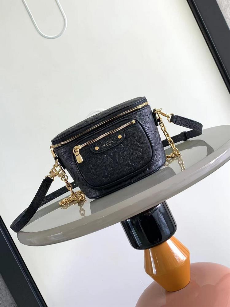 M82208 m82347This Mini Bumbag handbag is from the LV Gradient collection and features a gradient summer color with Monogram embossing on Monogram Impr