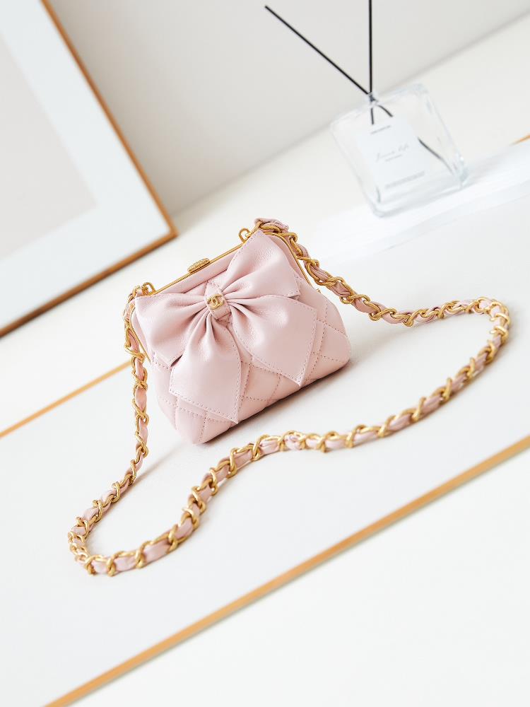 24A Bowknot Frog Mouth Bag Too cute Frog Mouth Clip Bag with paper towel lipstick powder oil wax sheepskin leather It feels very good In contras