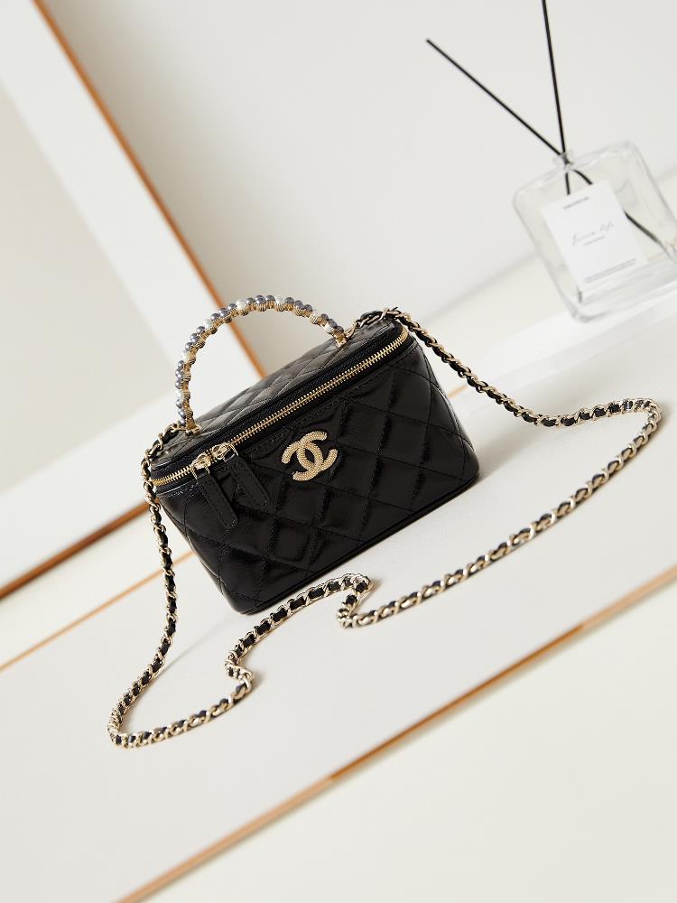 24Cp Limited Edition Pearl Handle Long Box Bag Makeup Diagonal Straddle Bag with Diamond Handle Calf Leather Matte Metal Hardware Exquisite and Luxur