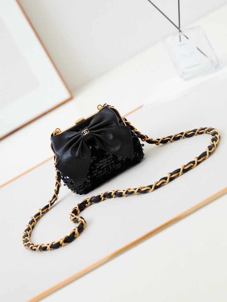 24A Bowknot Frog Mouth Bag Beads are too cute Frog Mouth Clip Bag with paper towel lipstick powder oil wax sheepskin leather The texture is very