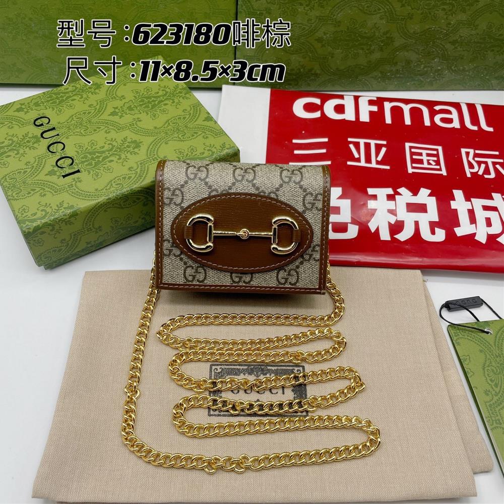 Original leather Gucci 1955 horseneck buckle series model 623180621887 chain small bag also adopts the double ring and long strip design inherited fro