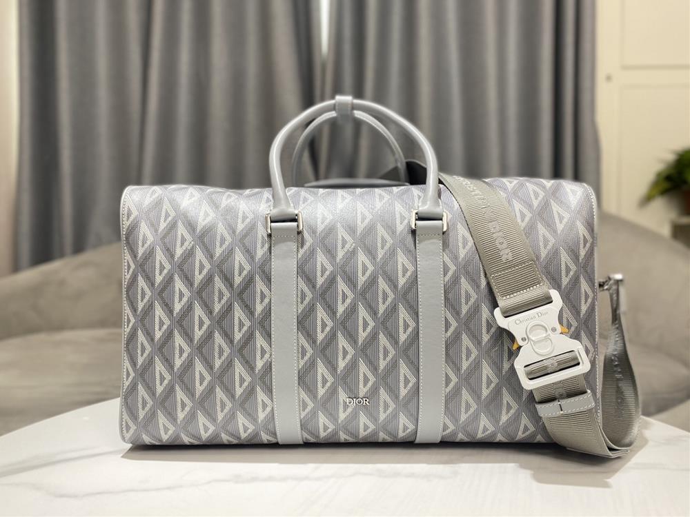 Photo 9914 This luggage bag is a brand new classic item from Dior practical and elegant Crafted with black CD Diamond patterned canvas inspired by