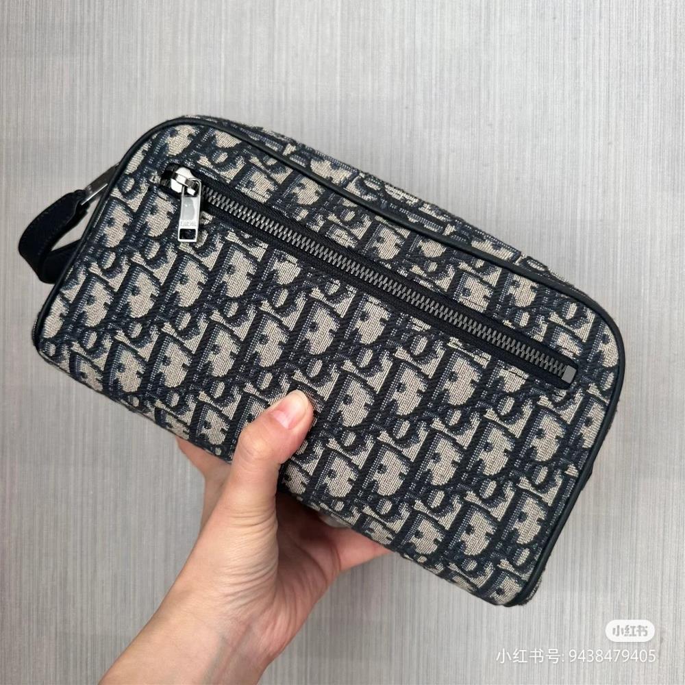 9236 toiletries bag  professional luxury fashion brand agency businessIf you have wholesale or retail intentions please contact online customer ser