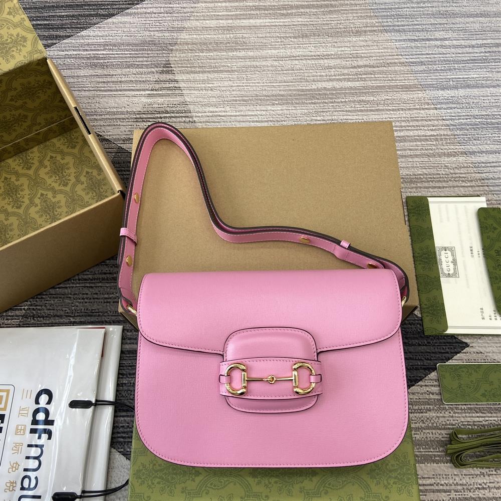 Comes with full packaging Gucci Horsebit 1955 shoulder bagThe Gucci Horsebit 1955 shoulder bag made a stunning debut in the early spring 2020 collec