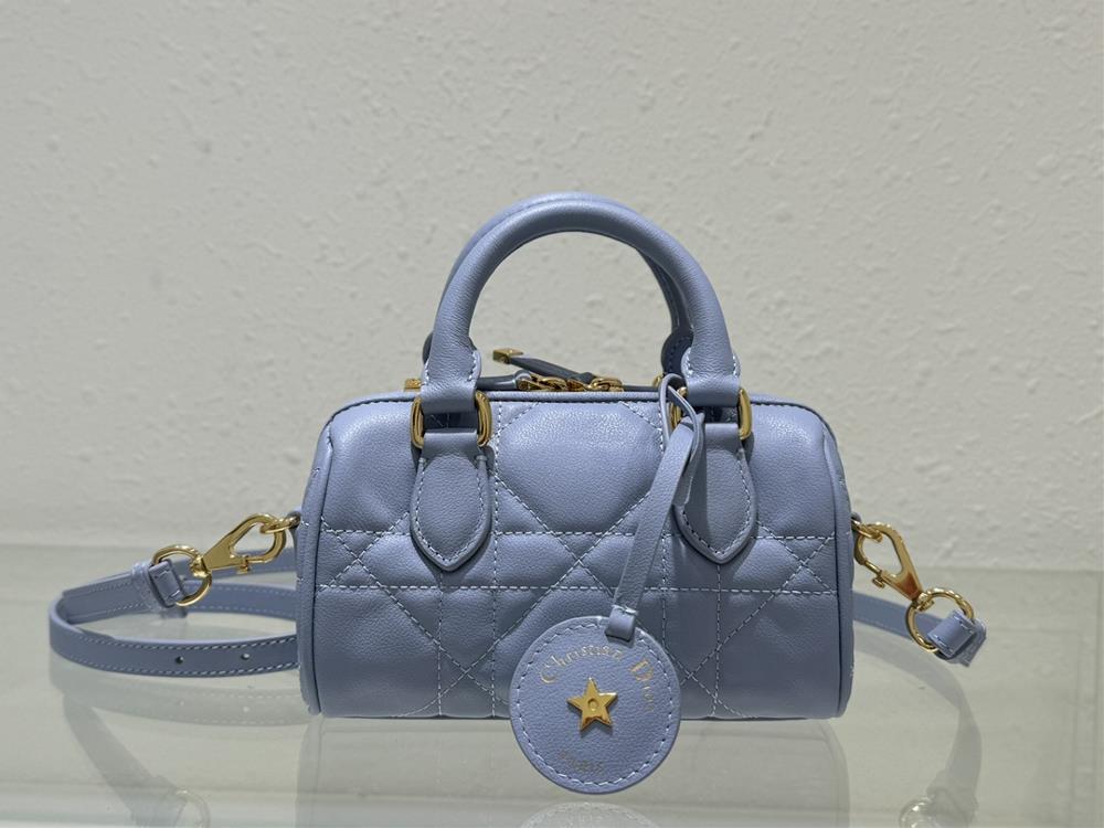 Mini NumberThis Dior Groove 20 handbag is a new addition to the 2024 winter ready to wear collection designed by Maria Grazia Chiuri elegant and sty