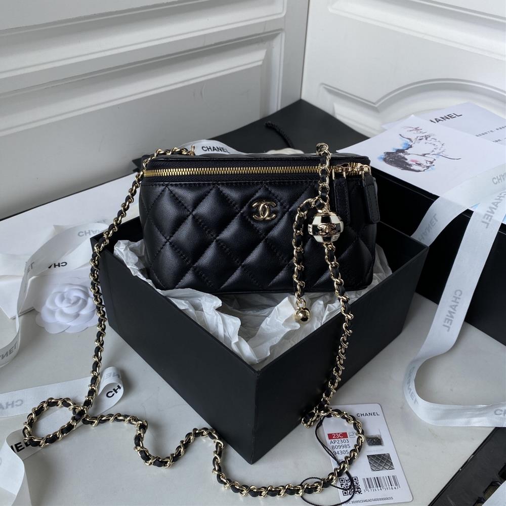 Chanel 23C autumn and winter new AP2303 football golden ball makeup small box small storage box original hardware imported sheepskin out of the street