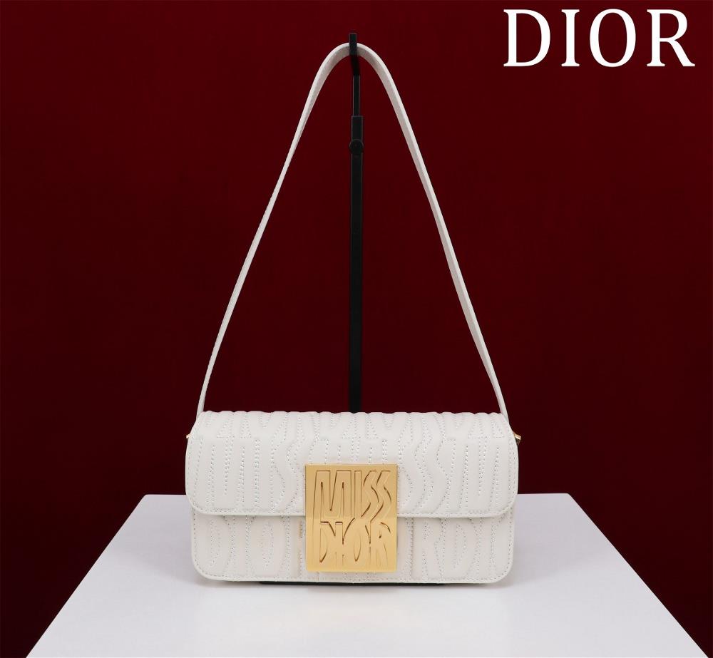 Miss Dior AlloverModel 2610Size 22 x 11 x 6 centimeters length x height x widthCan hold 1 mobile phone 1 wallet and lipstickThis Miss Dior flip hand