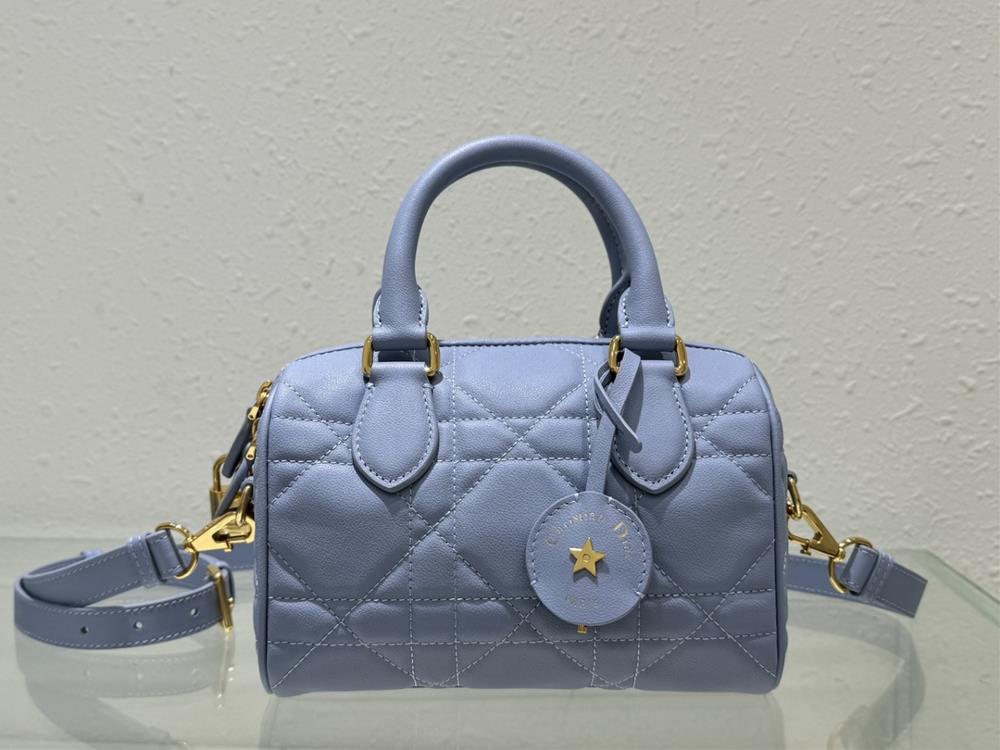 This Dior Groove 20 handbag is a new addition to the 2024 winter ready to wear collection designed by Maria Grazia Chiuri elegant and stylish Craft