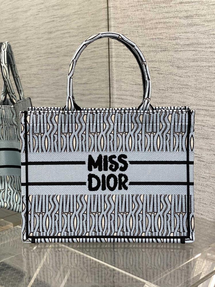 1286 Medium SpotTotes latest spring and summer collection features Miss Dior embroidered patterns exuding a summer vibe Featuring highend color bl