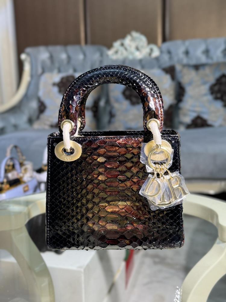 mini 17cmImported python skin with two deer skin shoulder strapsThree grid Princess carrying shoulder bag  professional luxury fashion brand agency b