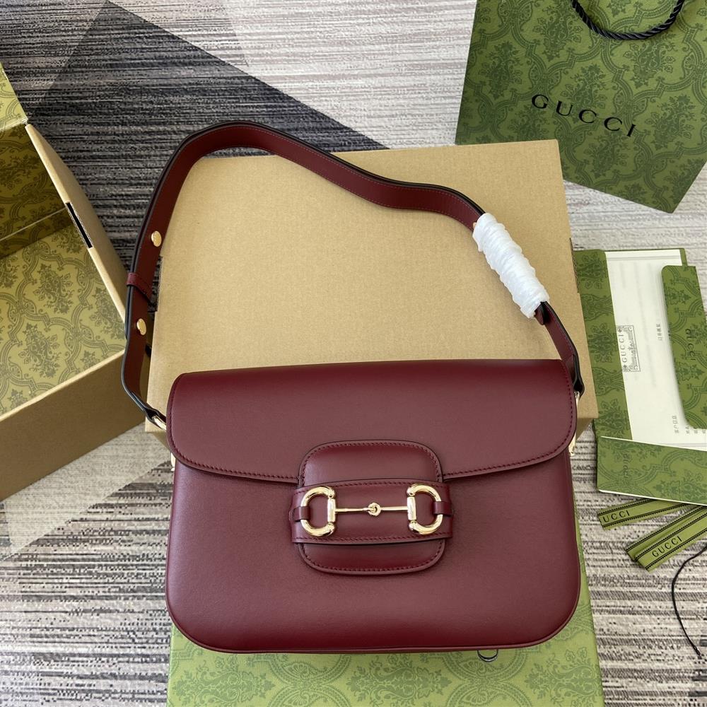 Comes with full packaging Gucci Horsebit 1955 series small shoulder backpackGuided by the vision of creative director Sabato De Sarno the Qixi Vale